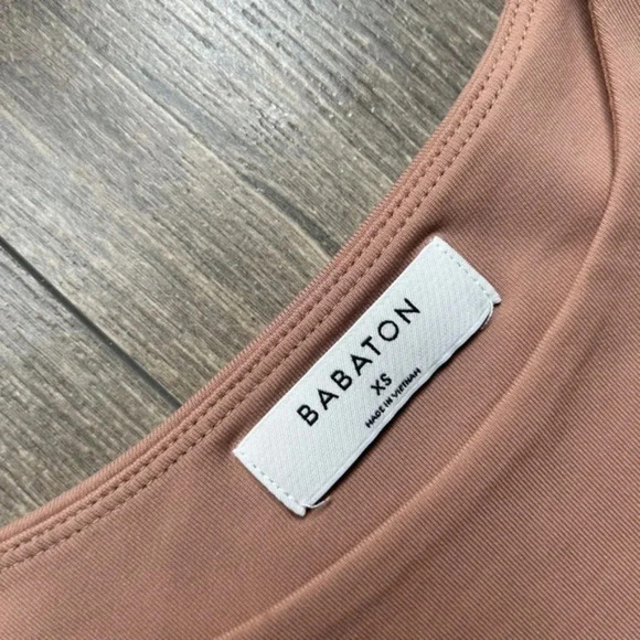 Aritzia Babaton Contour Crew Bodysuit Long sleeve Seamless Nude Size XS - Picture 6 of 10